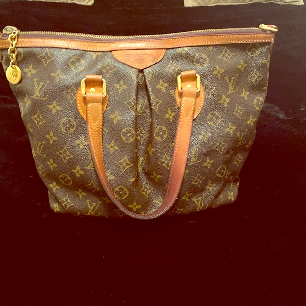 Louis Vuitton Palermo PM (2012, AUTHENTIC)